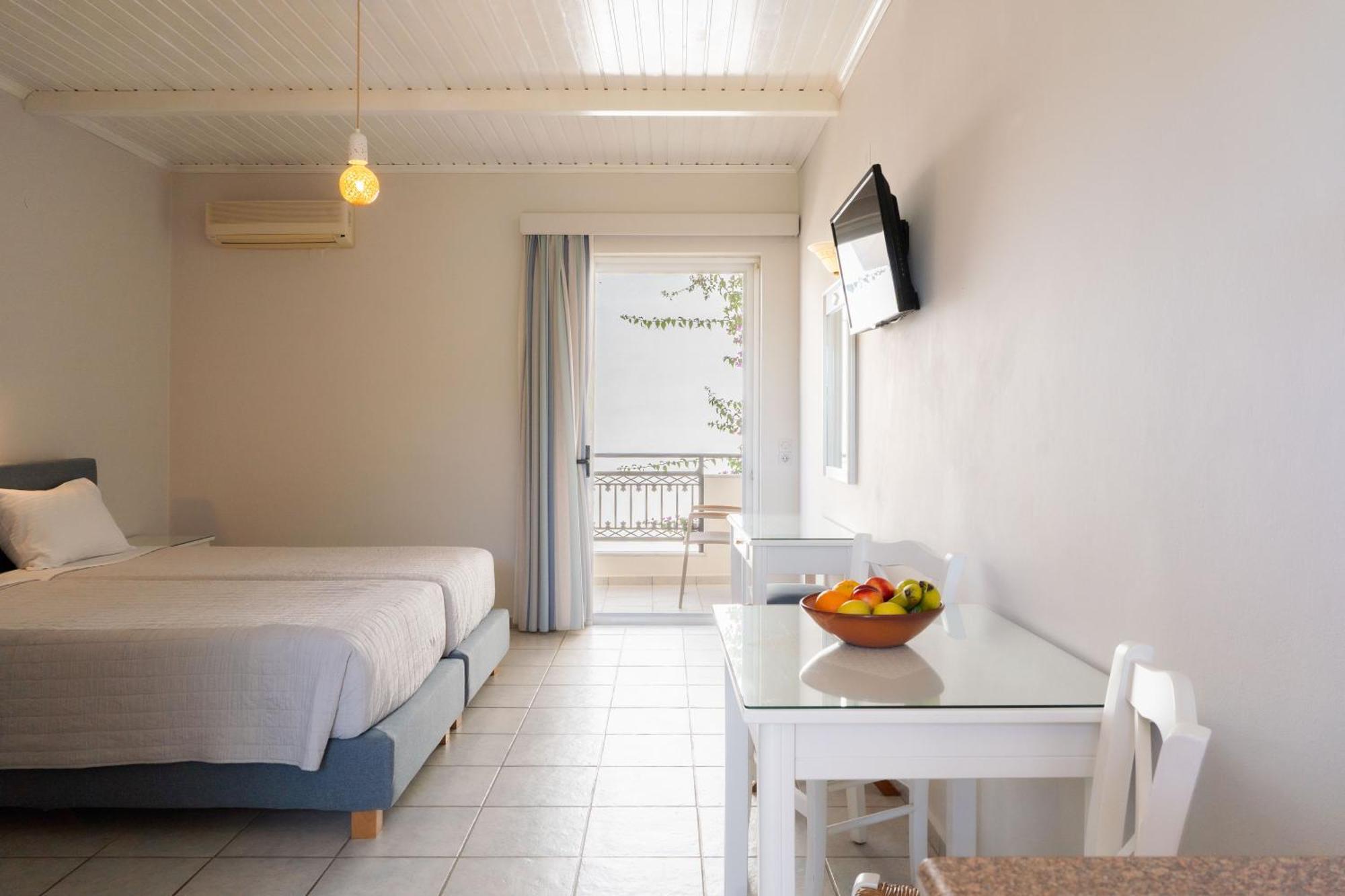 Medousa Studio & Apartments Plakias Exterior photo