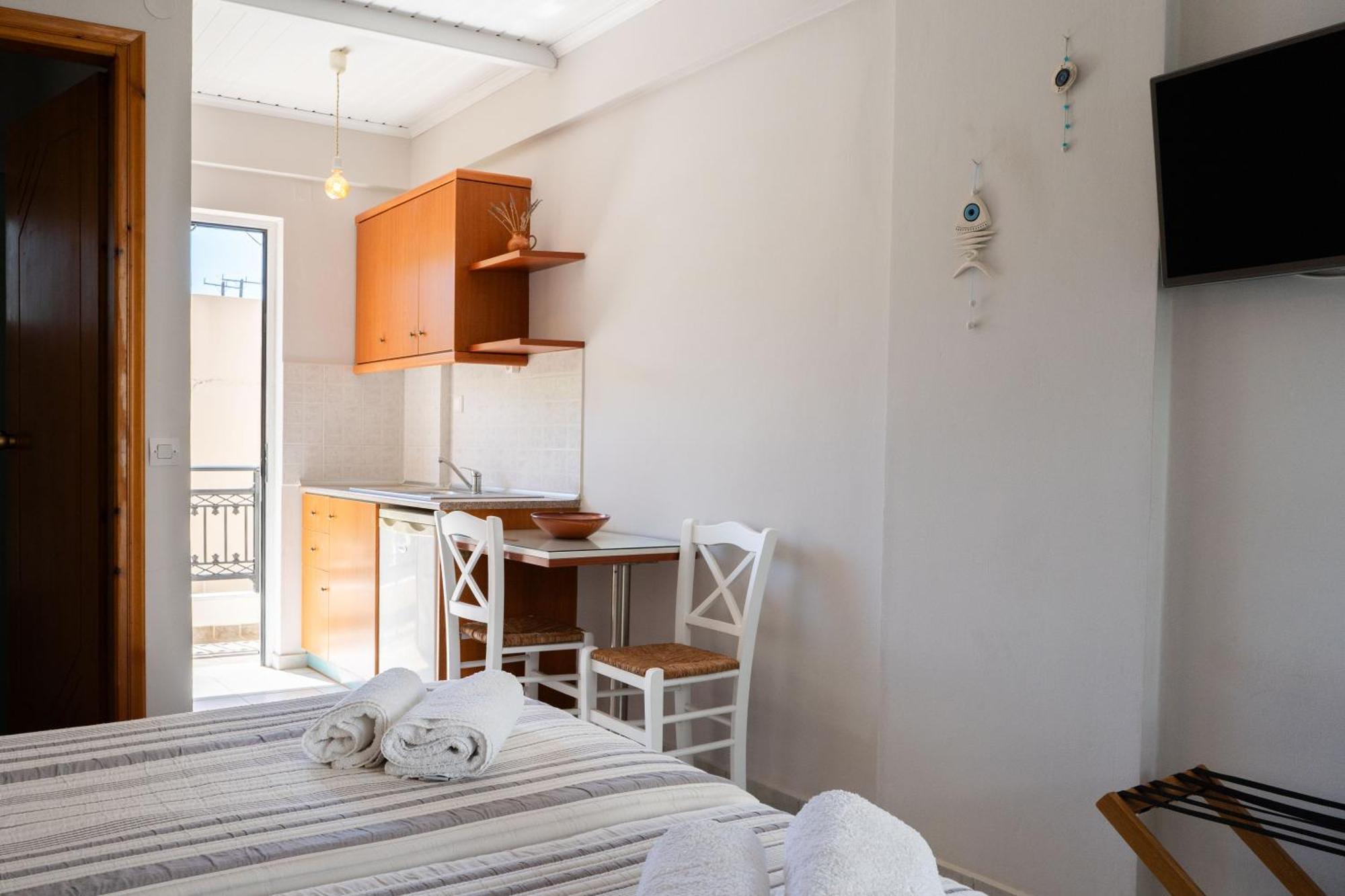 Medousa Studio & Apartments Plakias Exterior photo